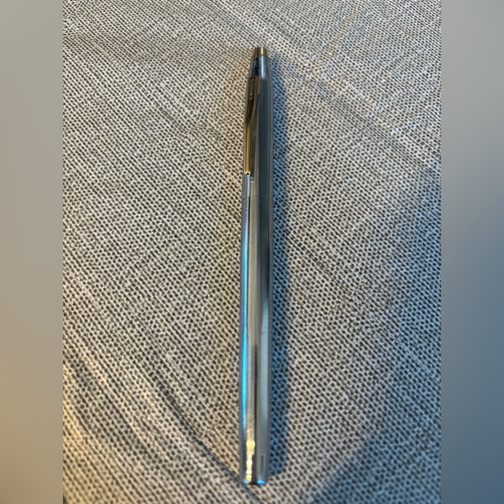 Vintage Cross Pen Classic
Signature Series Silver with Gold Accents